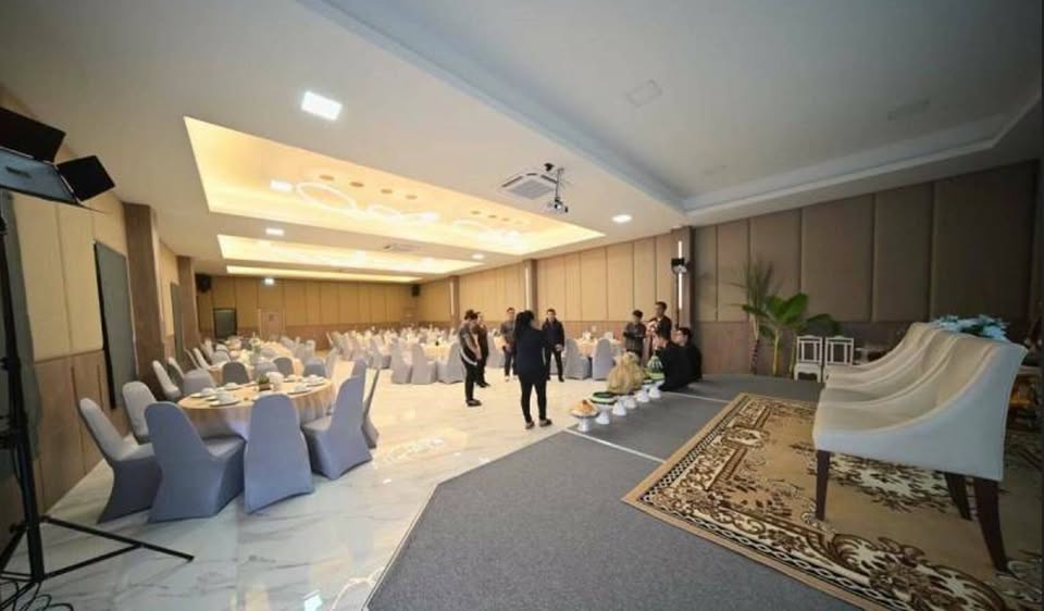 Modern Contemporary Hotel For Sale