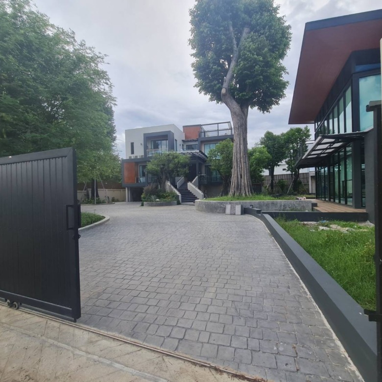 Chiang Mai Land For Sale Huge Family Home