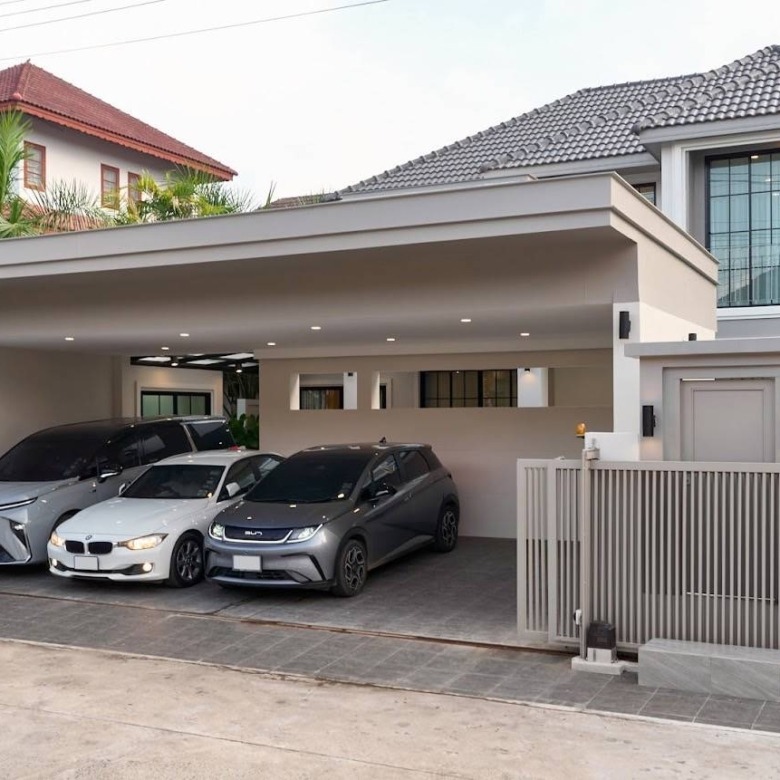 Large Family Pool Villa in Chiang Mai