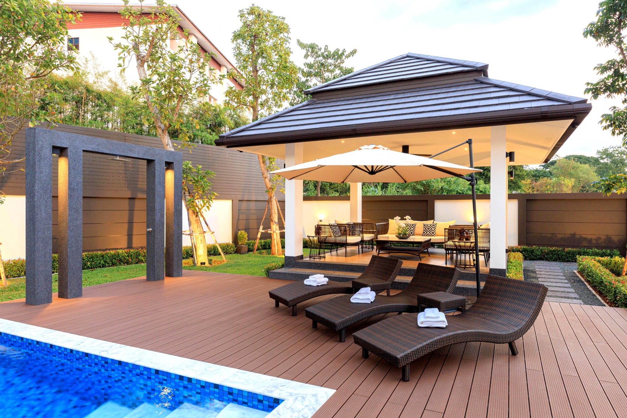 Luxury Pool Villa in Chiang Mai Pool Sun Deck