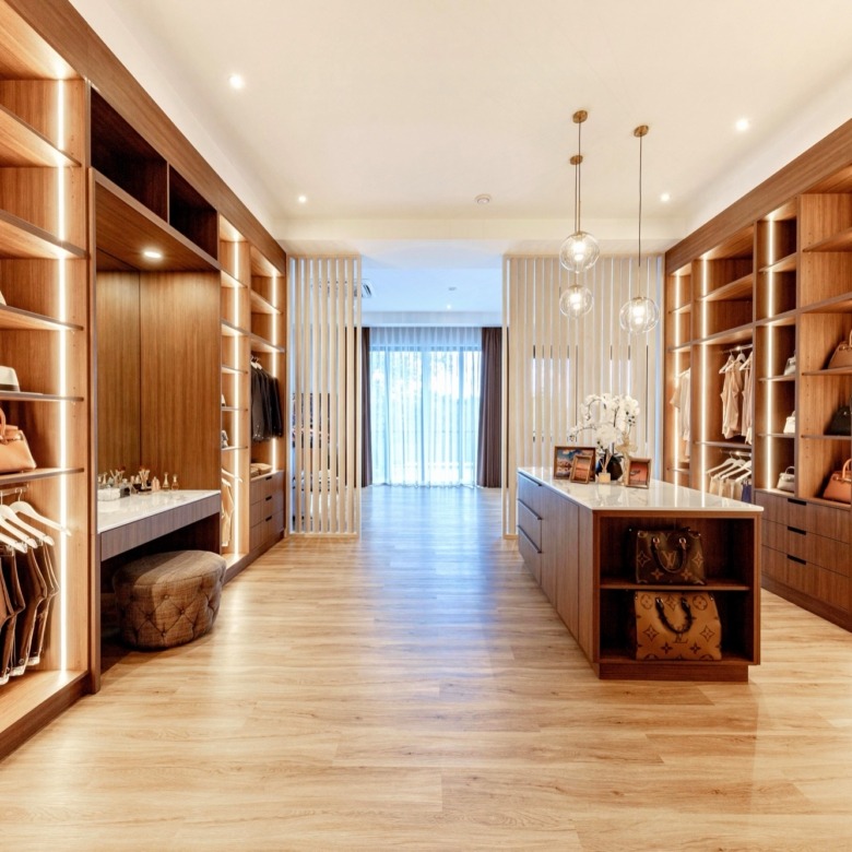 Luxury Pool Villa in Chiang Mai Massive Walkin Robe