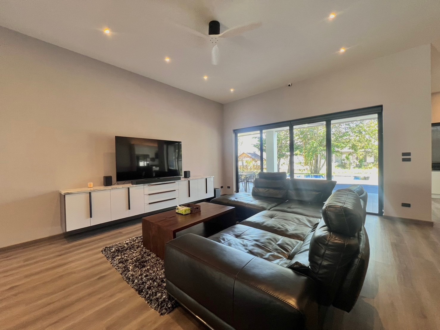 Chiang Mai Family Pool Villa TV Lounge