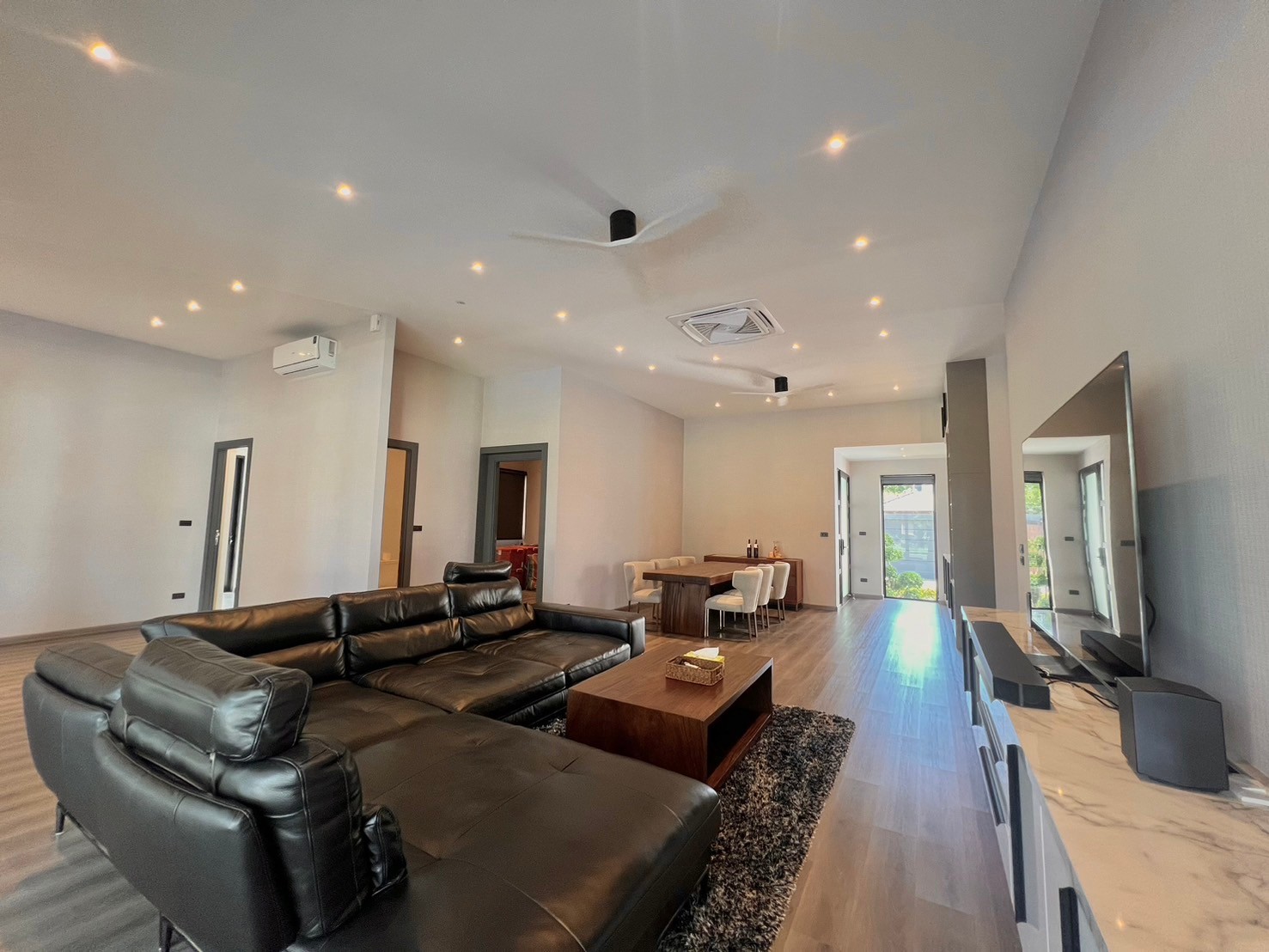 Chiang Mai Family Pool Villa Lounge