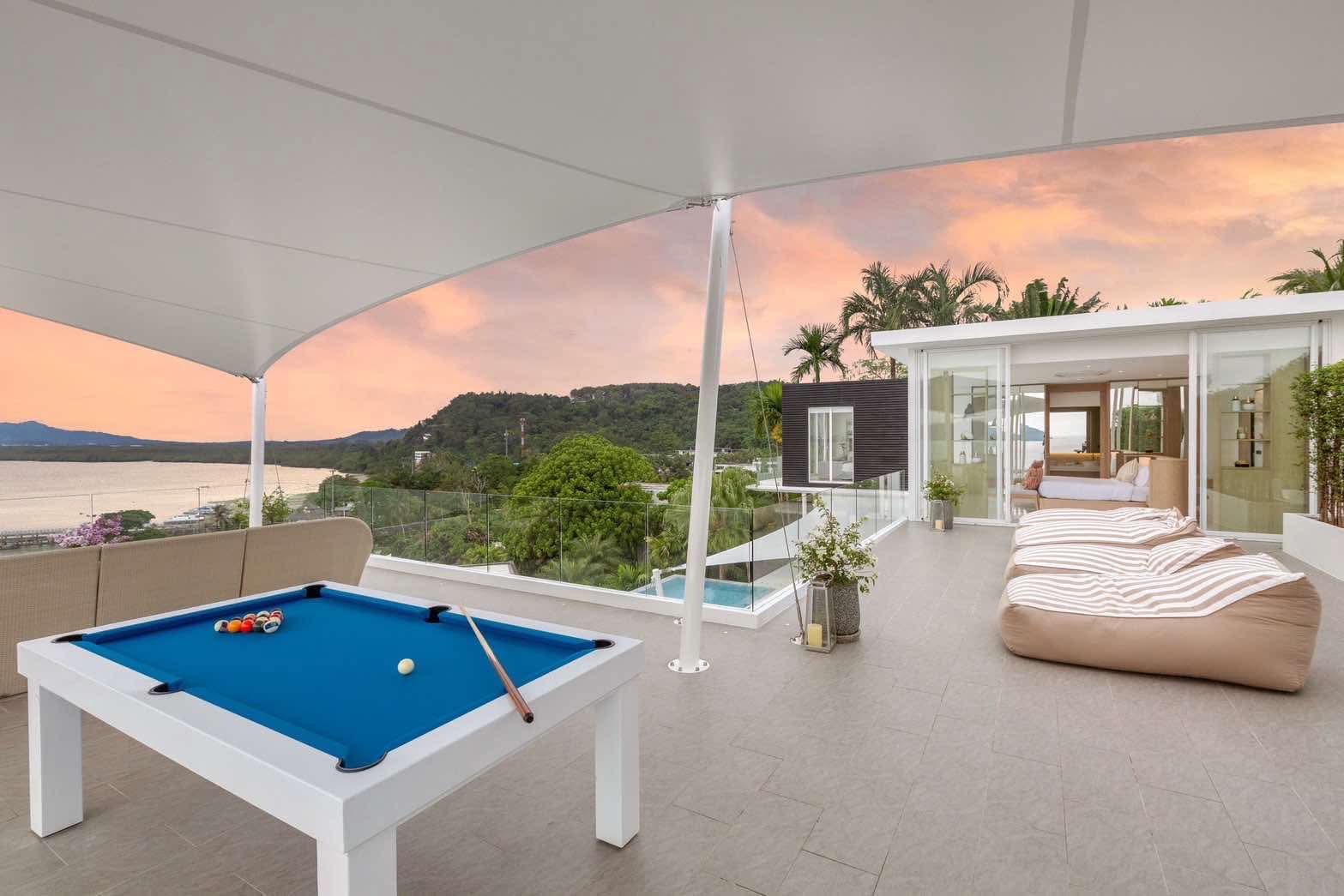 Phuket Luxury Pool Villa Outdoor entertaining