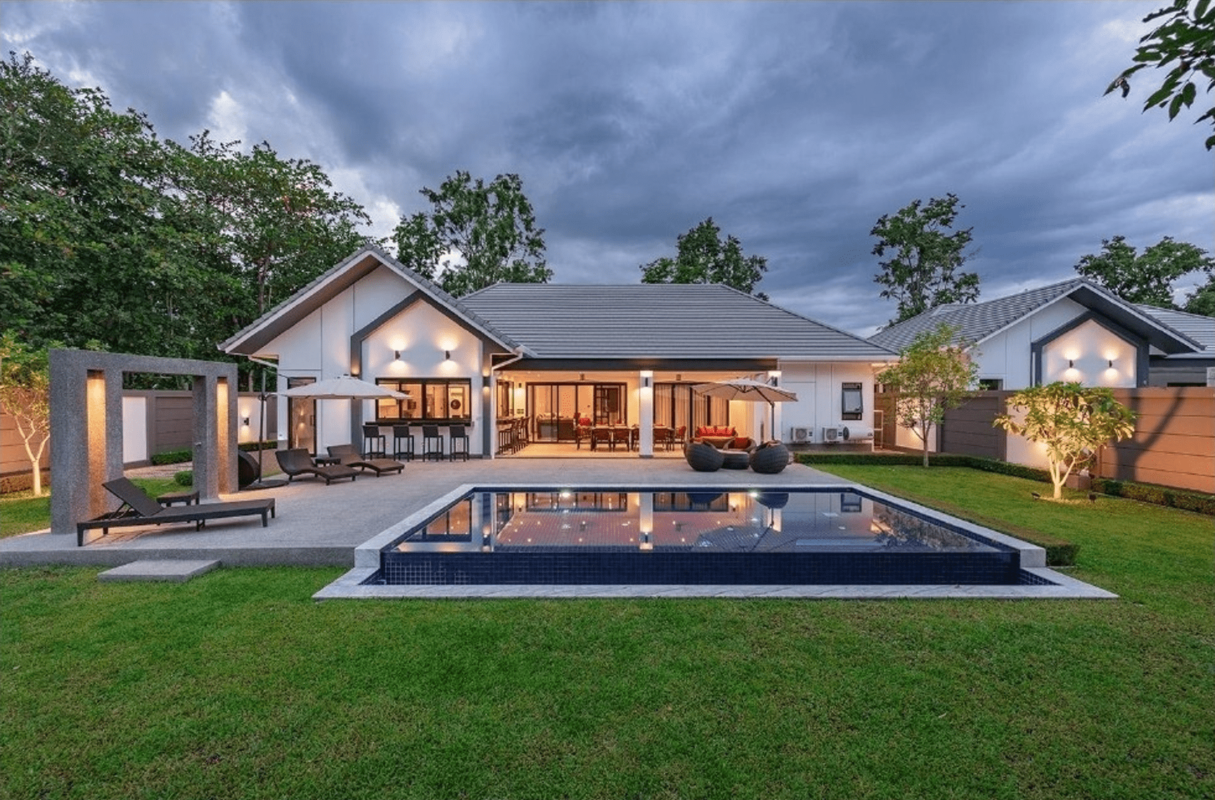 Chiang Mai Family Pool Villa Rear House